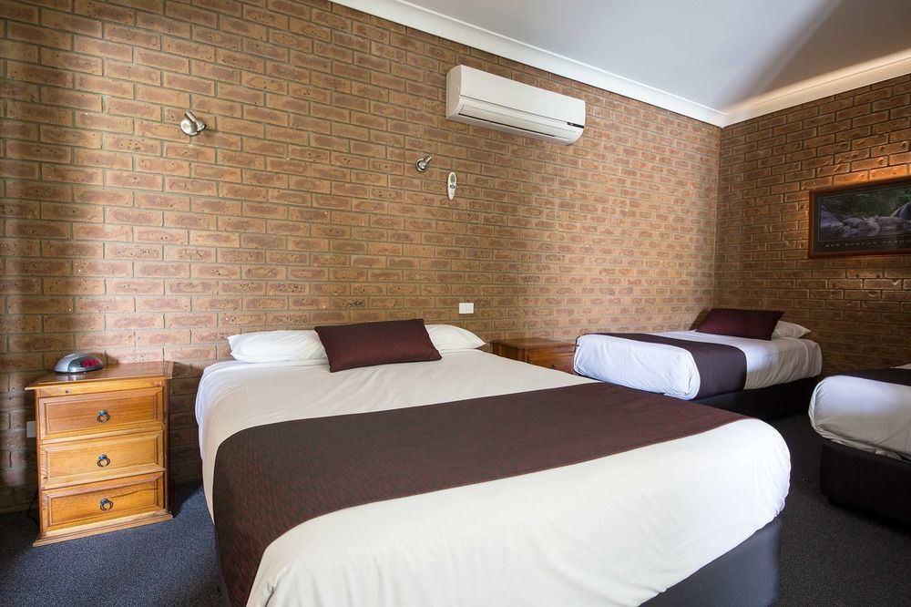 Boomerang Hotel Lavington Exterior foto