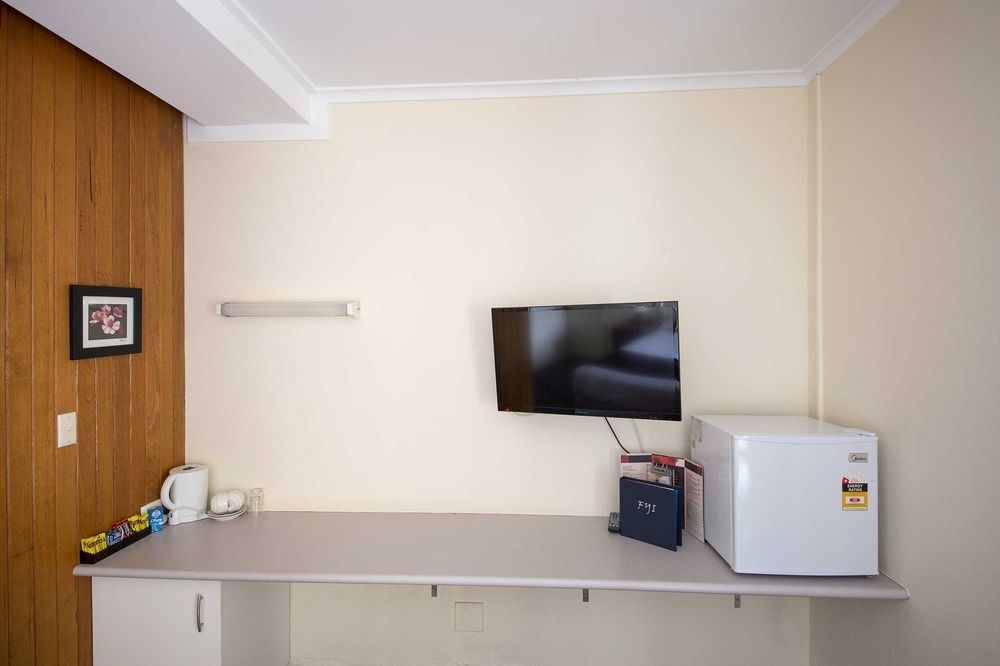 Boomerang Hotel Lavington Exterior foto